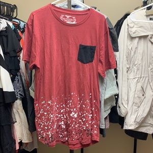 Men’s red t-shirt - Size Large